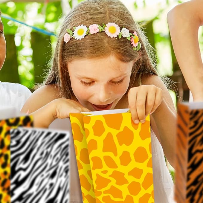 ArtCreativity Safari Theme Party Favor Bags - Pack of 12 - Animal Print Goody Gift Bags with 4 Designs - Durable Treat Goodie Bags - Zoo, Jungle Party Supplies for Birthday, Baby Shower