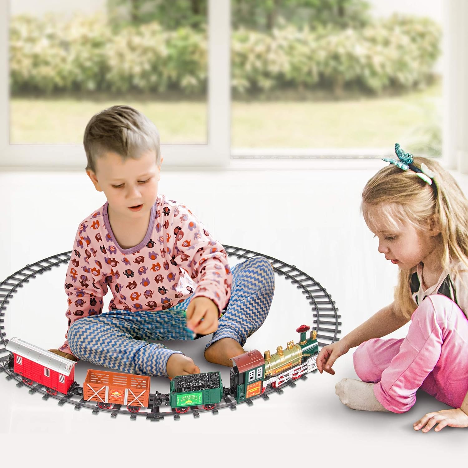 ArtCreativity Electric Train Set for Kids - Battery-Operated Toy with 4 Cars and Tracks - Durable Plastic - Cute Christmas Holiday Train for Under The Tree, Great Gift Idea for Boys, Girls, Toddlers